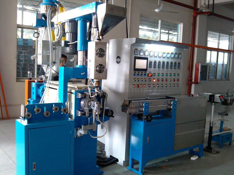 太陽能光伏電纜設備：加快新能源全產業鏈建設